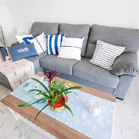 Seashell House On The Frontline Of The Ocean Apartment