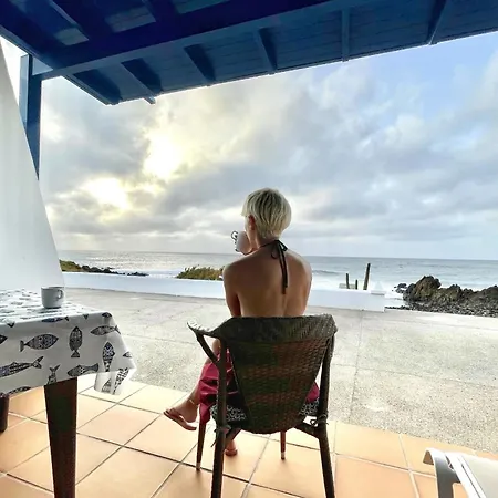 Seashell House On The Frontline Of The Ocean Apartman